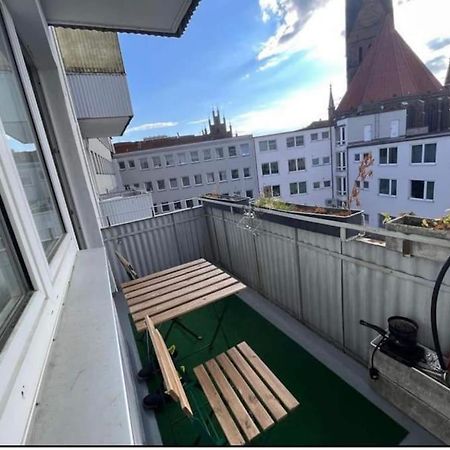 Middle Of The City Center, With Balcony Hannover Exterior photo