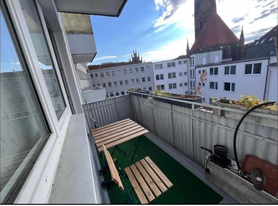 Middle Of The City Center, With Balcony Hannover Exterior photo